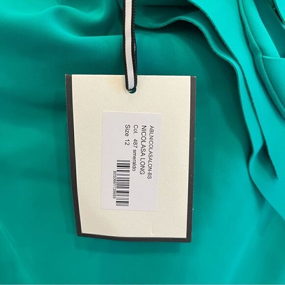 Chiara Boni La Petite Robe
Nicolasa One-Shoulder Gown - Picture 5 of 6